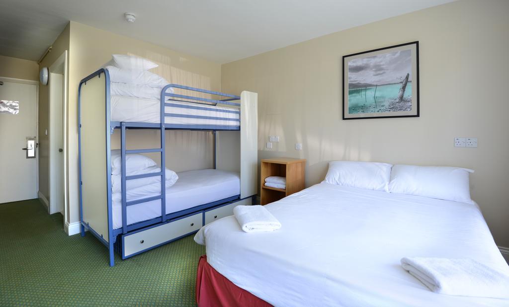 3 Lakes Hostel Киларни Екстериор снимка